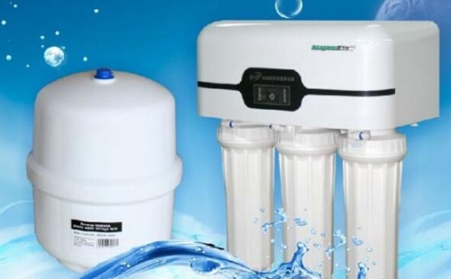 如何選擇家用凈水器，家用凈水器質量，美的凈水器官房網站，美的凈水器，美的直飲機