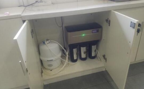 商用凈水器設(shè)備材質(zhì)需要耿好、耿耐用